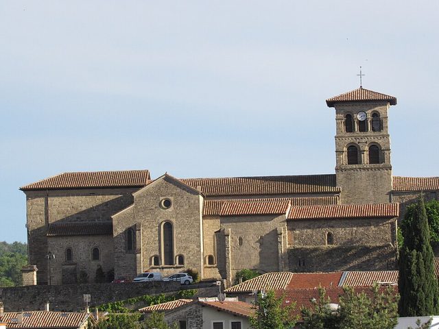 La collégiale de Saint-Donat-sur-l'Herbasse et son clocher roman